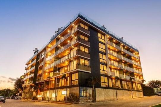 The Shore At 46Th Luxury Condos Плая дел Кармен Екстериор снимка